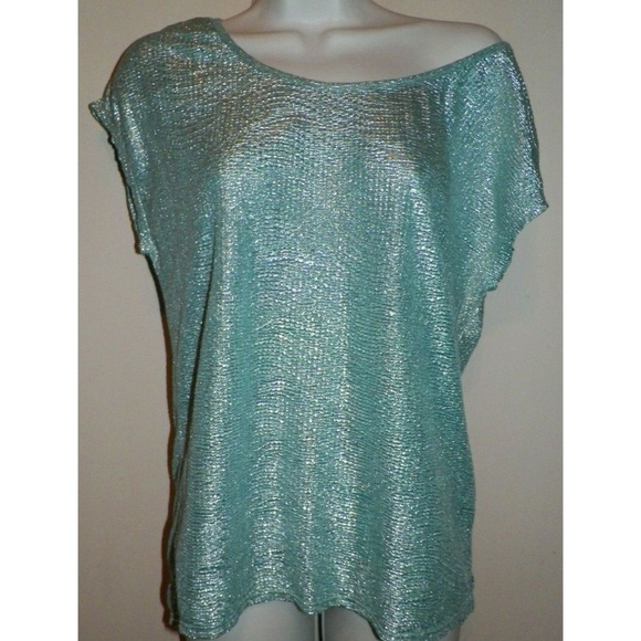 Women's S Candie's Sleeveless Shiny Top - Picture 2 of 7
